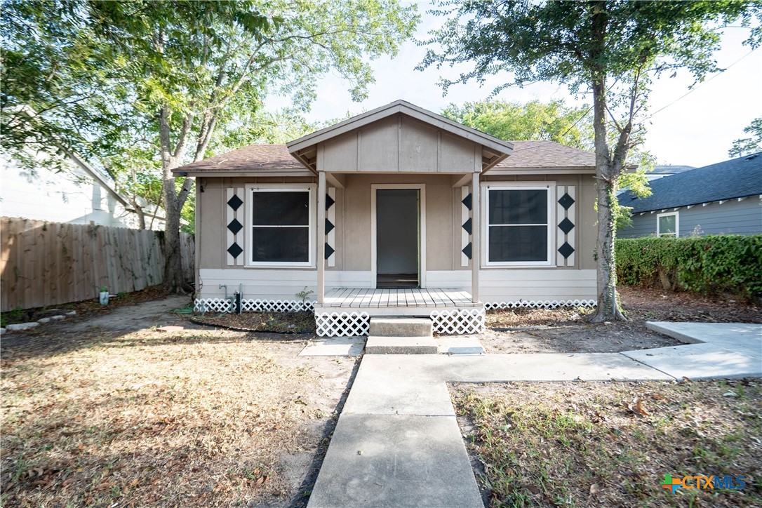 1408 E Power Avenue — photo