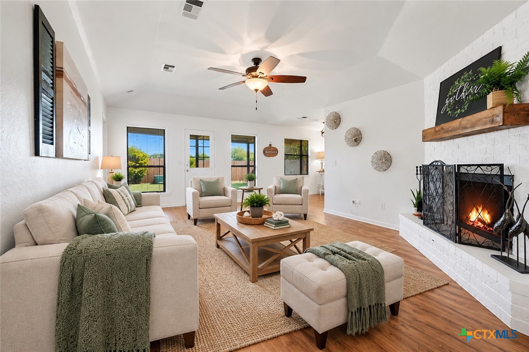 963 Seminole Drive — photo