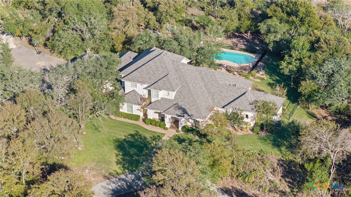 9011 Brewer Lane — photo
