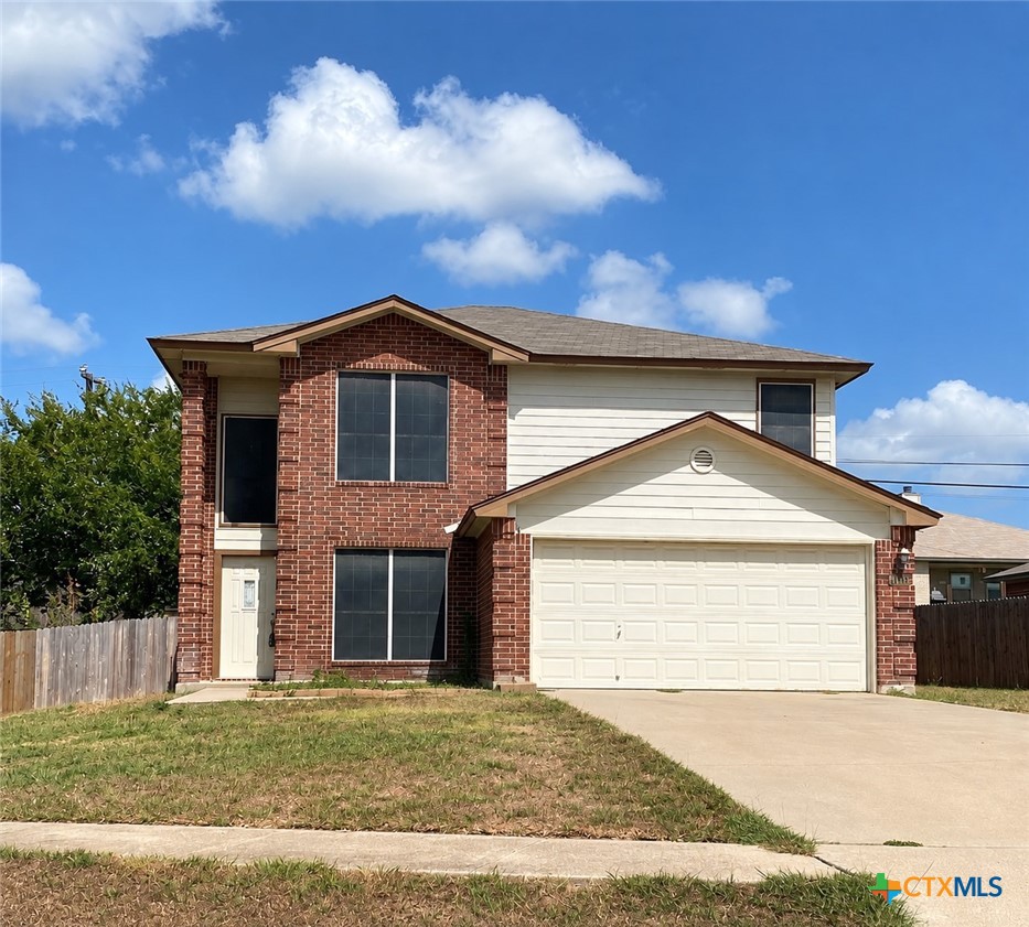 4405 Twin Oaks Circle — photo