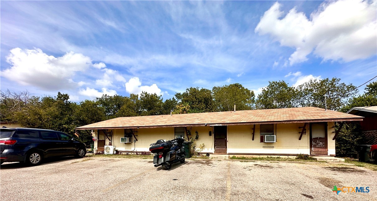 611 McArthur Drive — photo