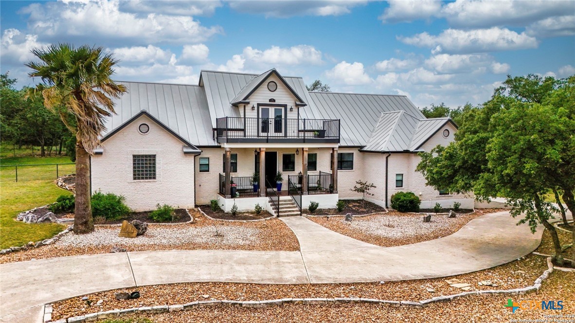 725 Winding View — photo