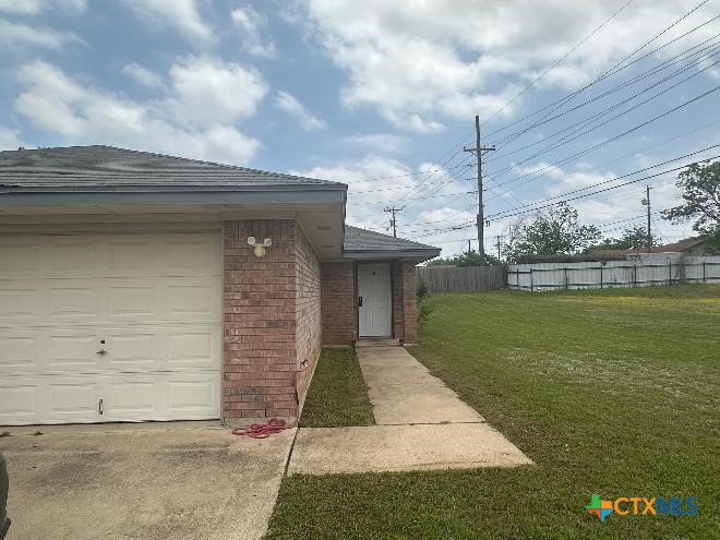 1604 Van Zanten Drive B — photo