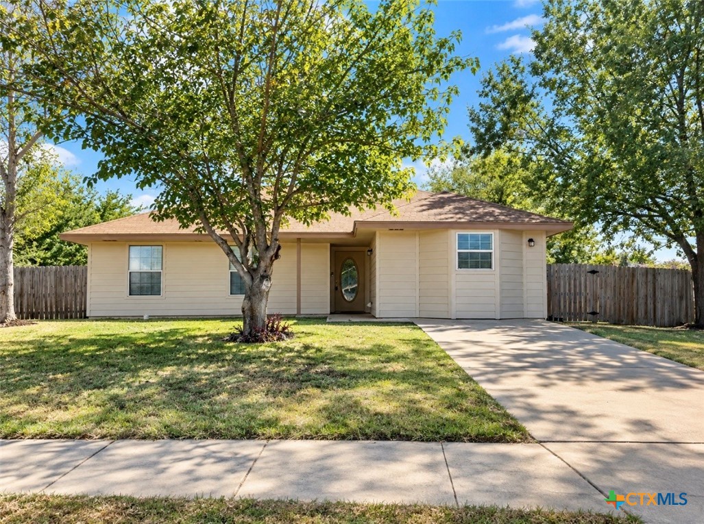 2204 Lazy Ridge — photo