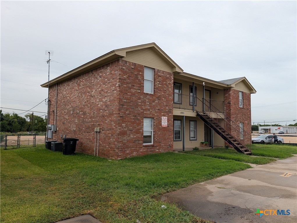 1001 Circle M Drive — photo