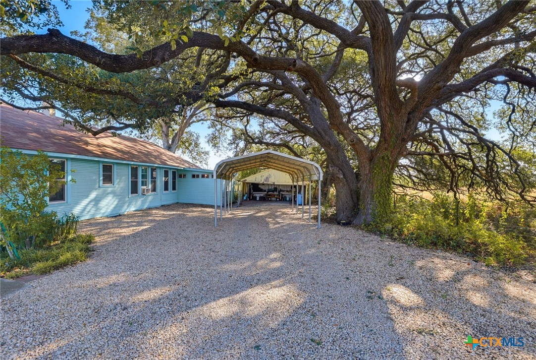 616 Lay Road, Lockhart, TX 78644 — photo 3