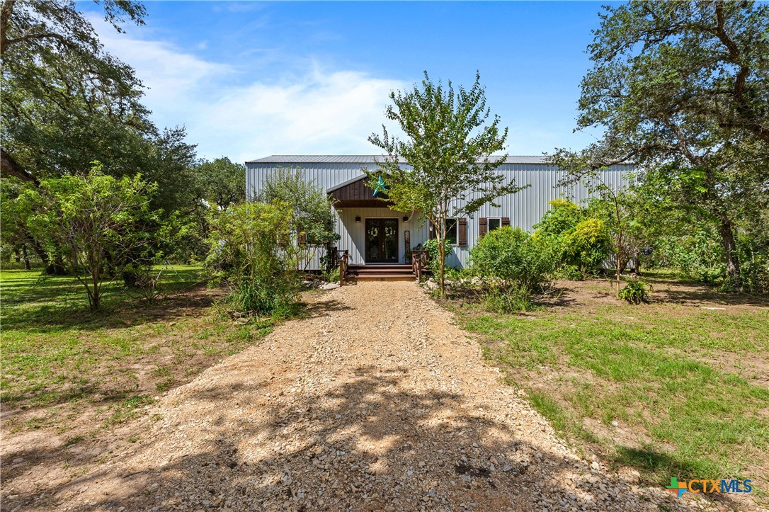 420 Private Road 2843 — photo