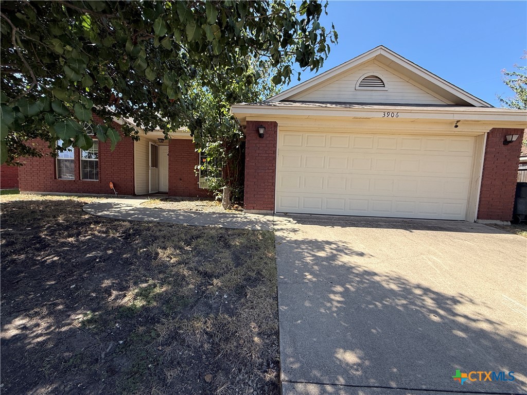 3906 Stallion Drive — photo