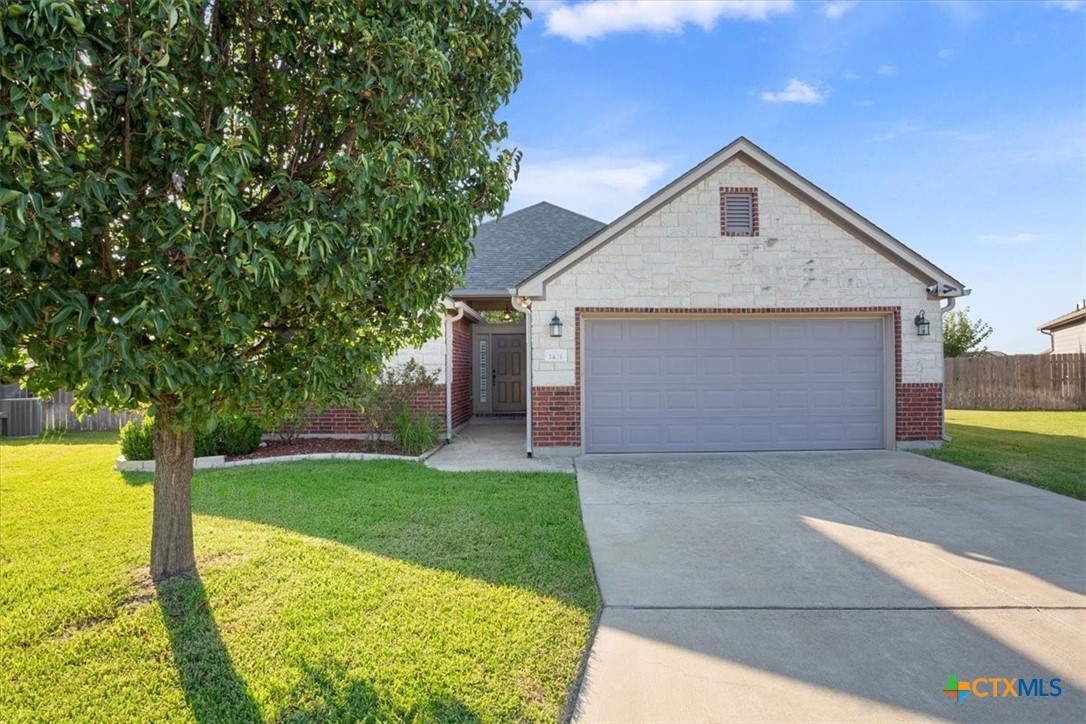 1421 Neuberry Cliffe — photo
