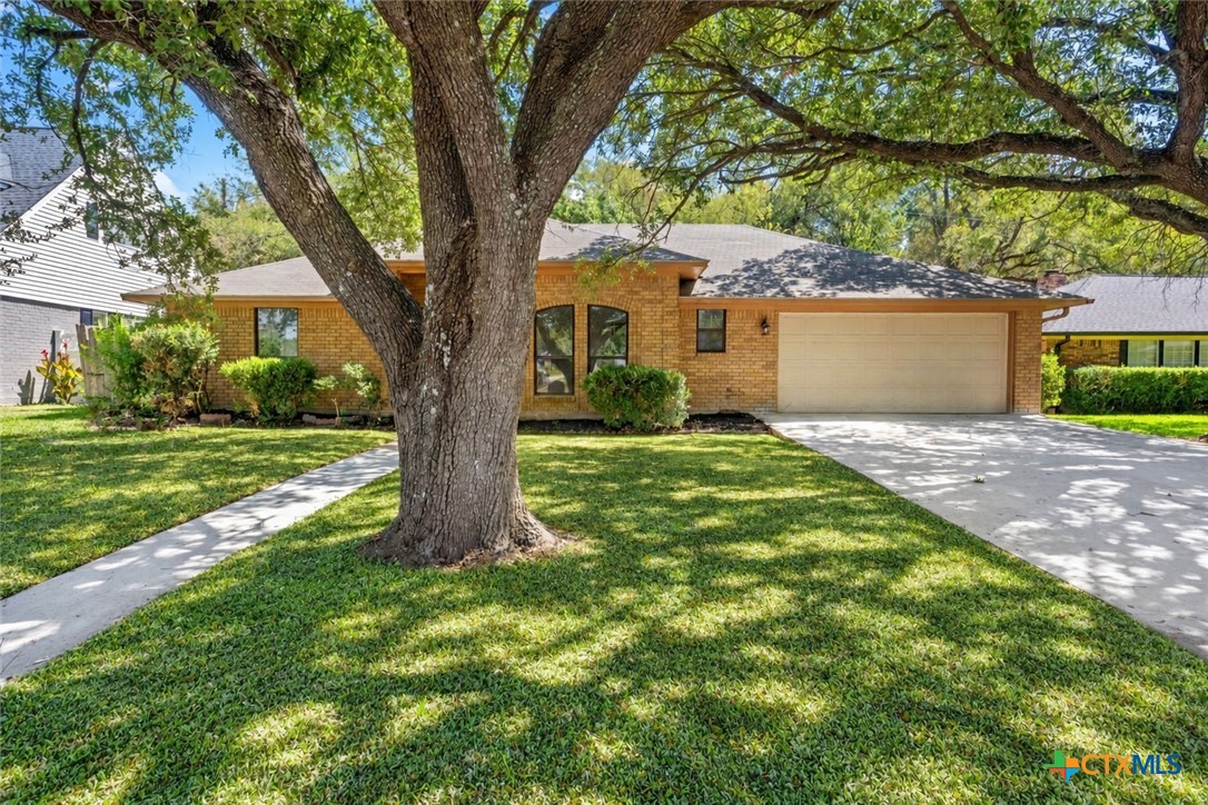 3213 Pecan Valley Drive — photo