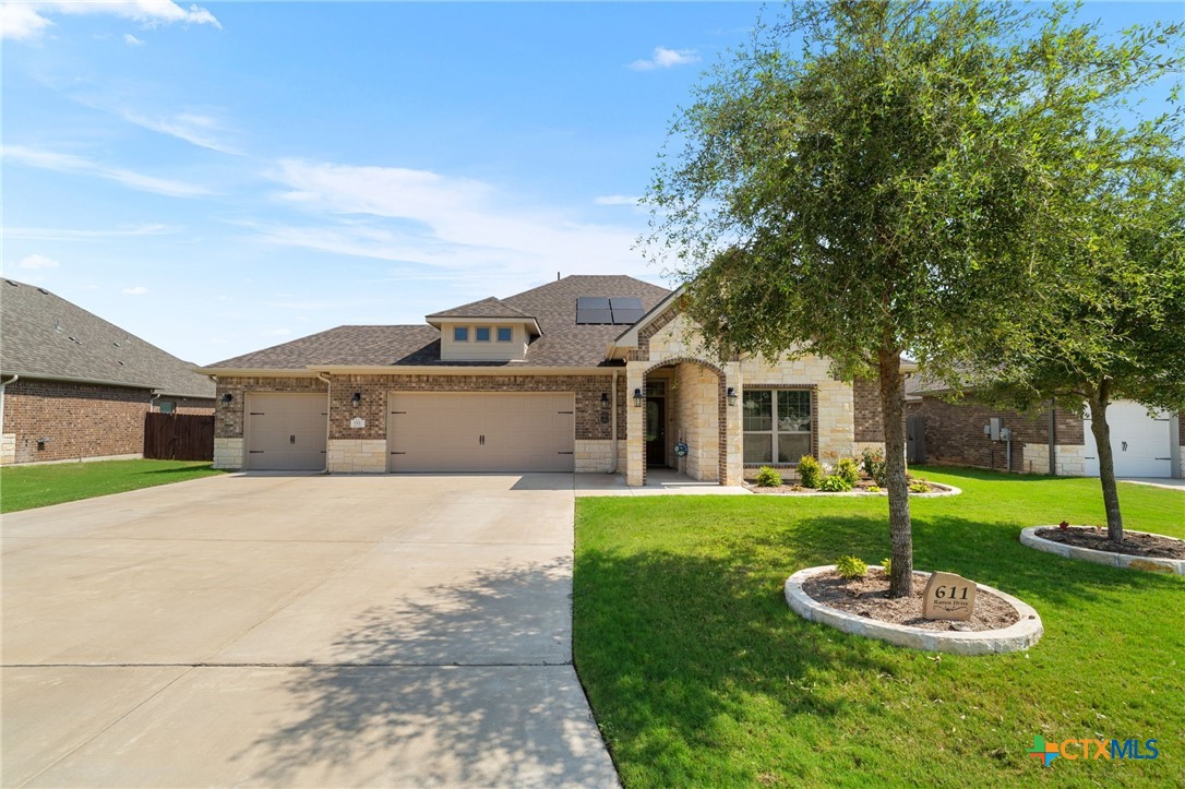 611 Raven Drive — photo