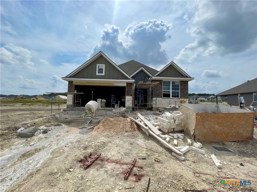 327 Pathfinder Drive — photo
