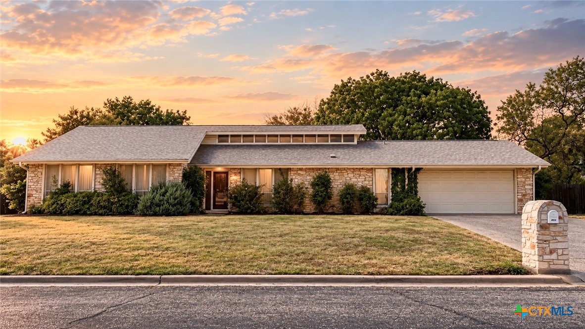 202 Evergreen Drive — photo