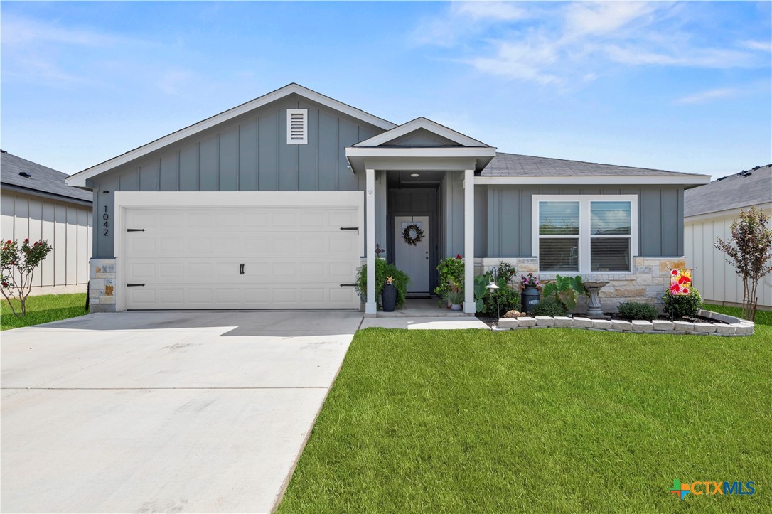 1042 Lexington Drive — photo