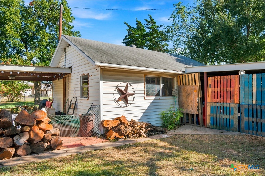 202 E Avenue E, Rosebud, TX 76570 — photo 3