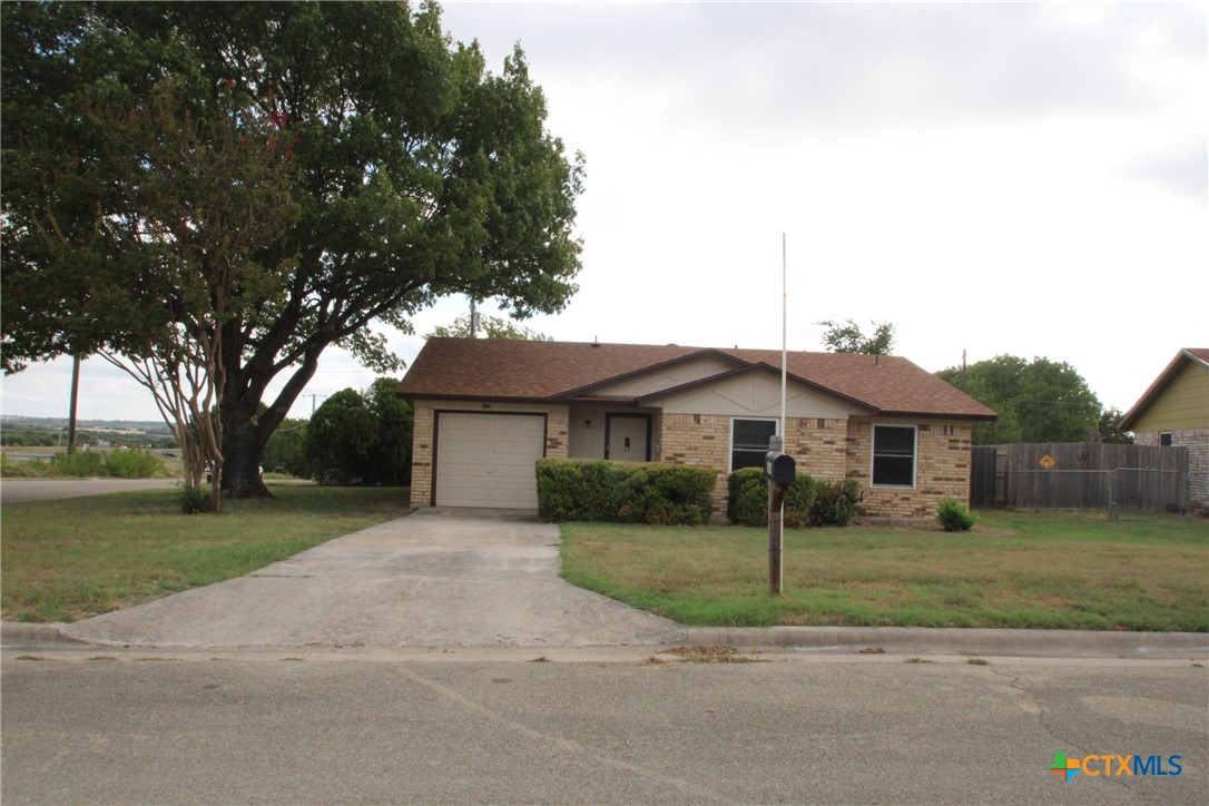 569 Plaza Court — photo