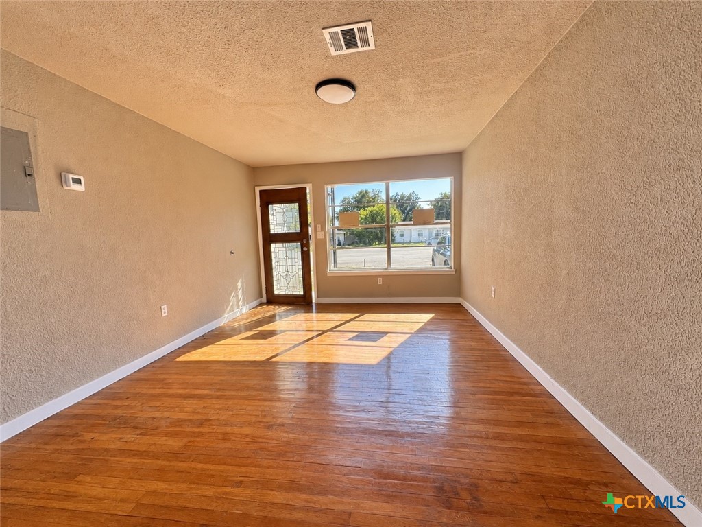 2209 Patricia Circle — photo