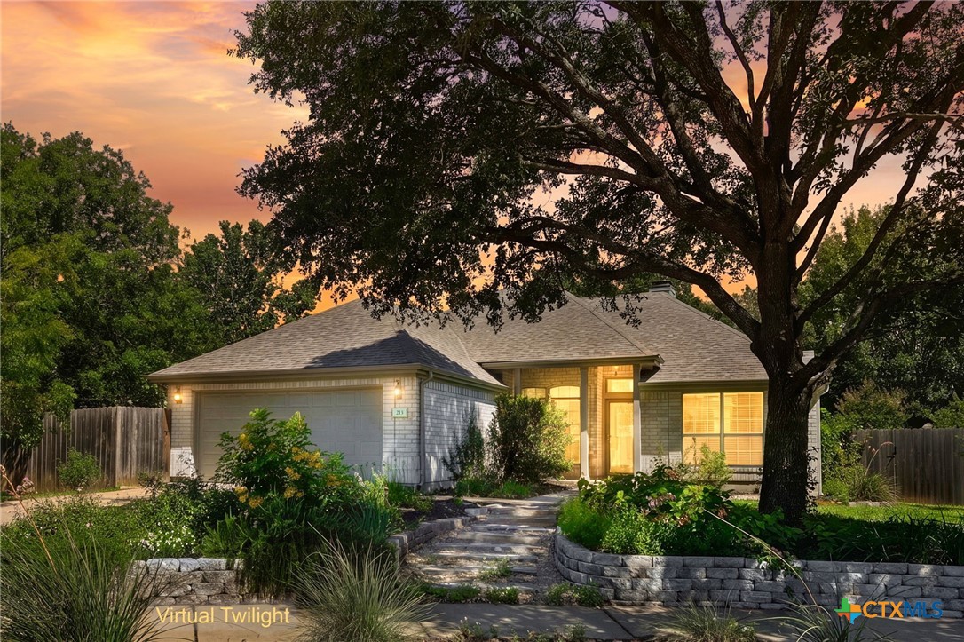 213 Rio Vista Drive — photo