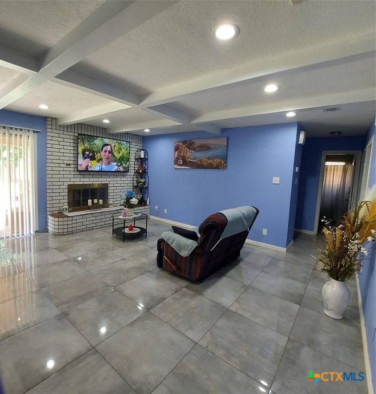 2303 Dover Road — photo