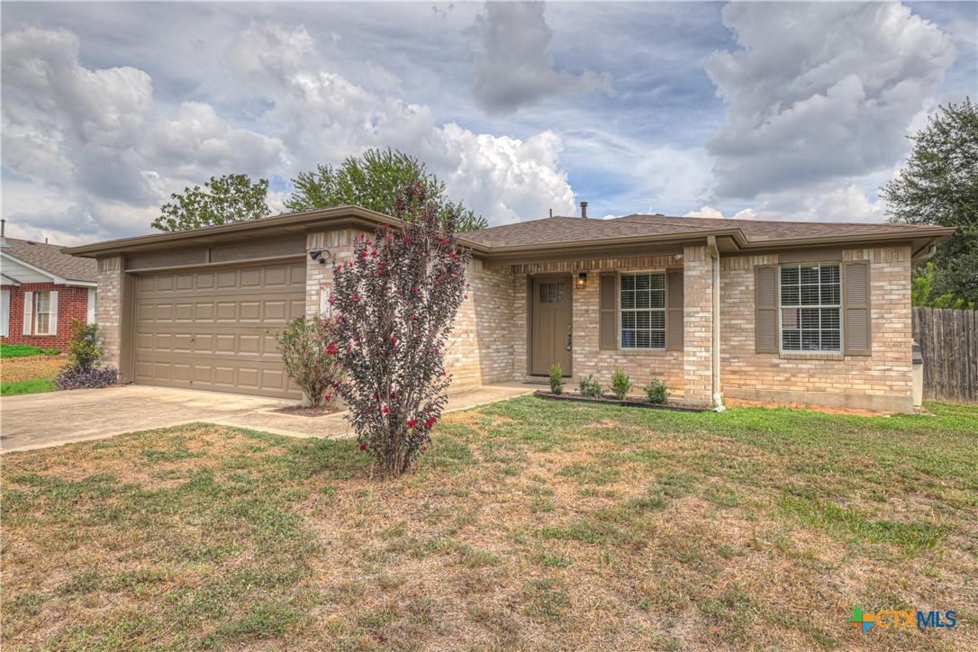 104 Grant Way — photo