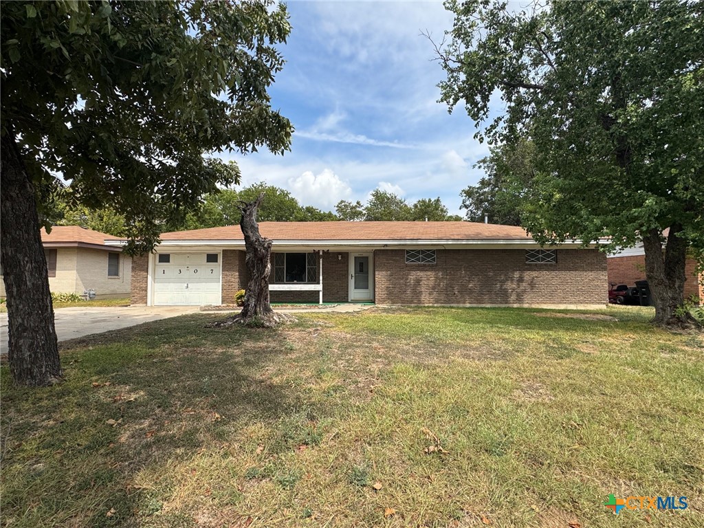 1307 Duval Drive — photo