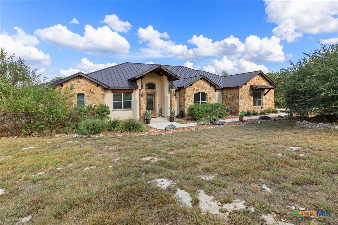 611 Shady Hollow — photo