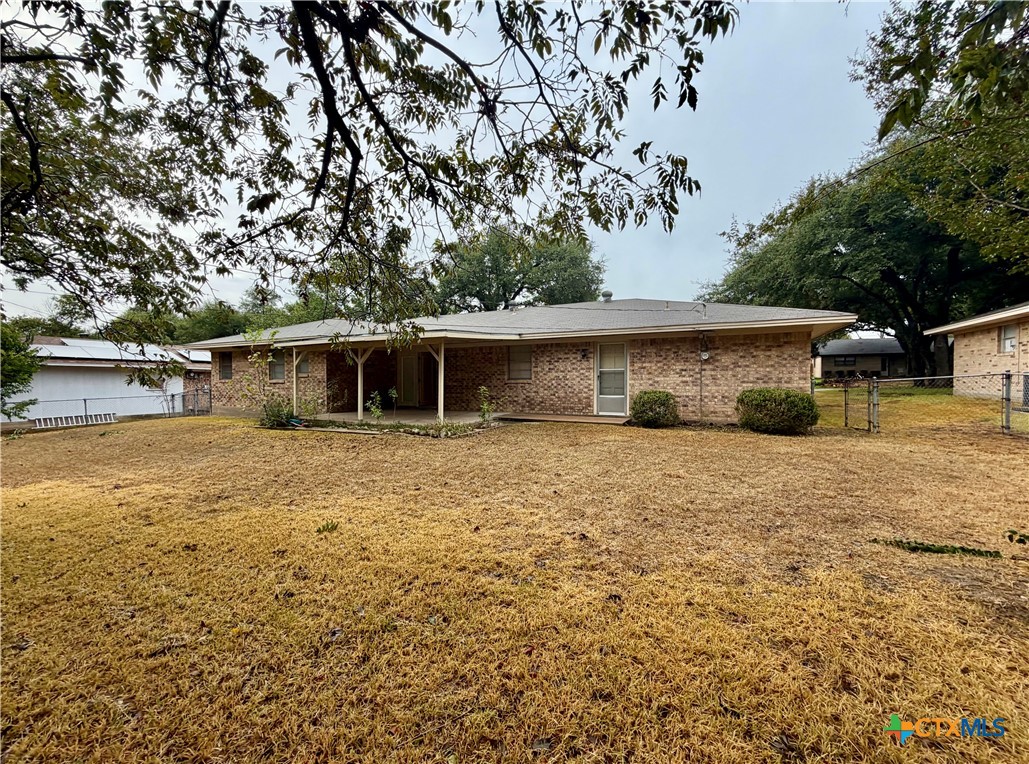 110 E Upshaw Avenue, Temple, TX 76501 — photo 3