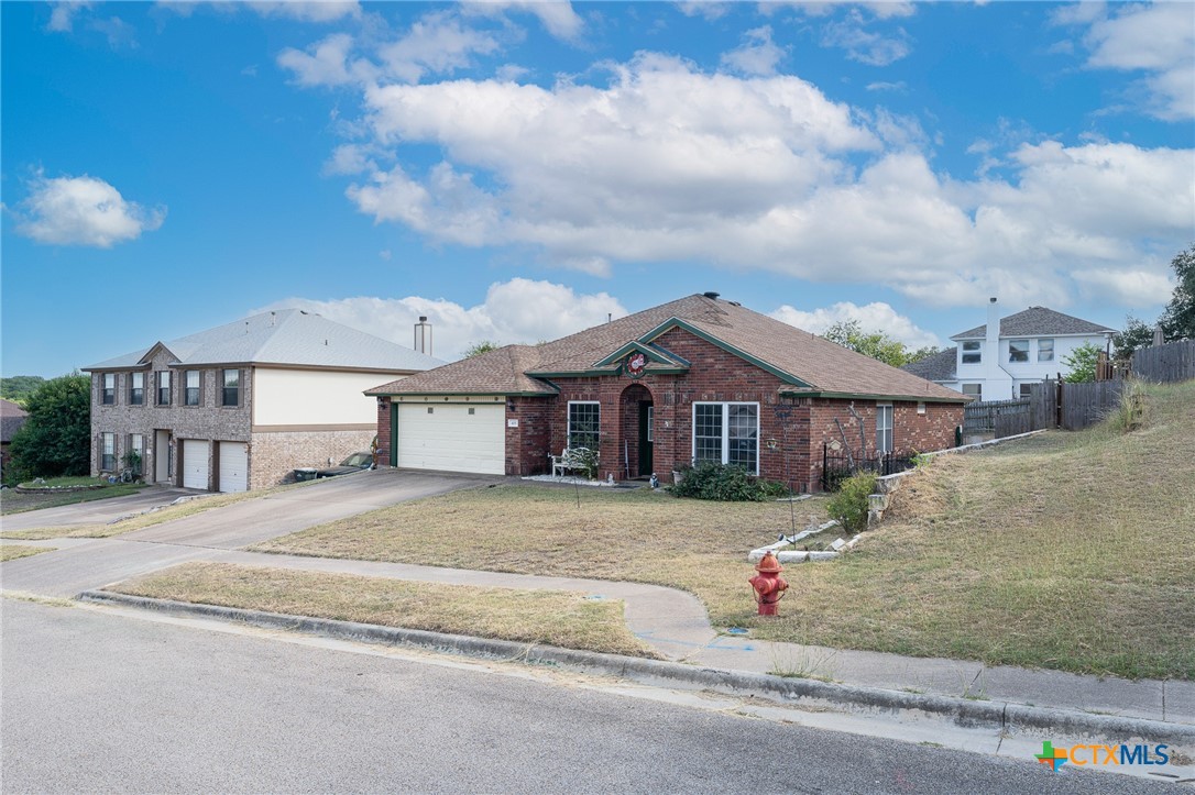 405 Juniper Circle — photo