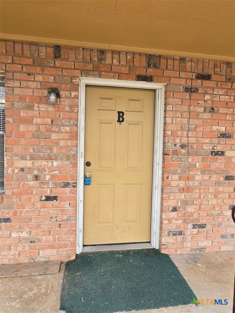 309 Sunset Lane B — photo