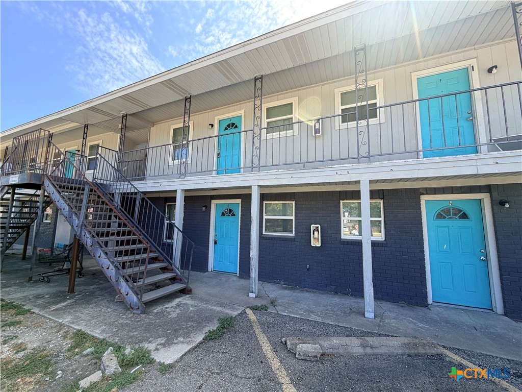 2104 Jerome Drive E — photo