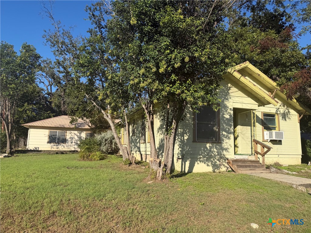 108 S Race Street — photo