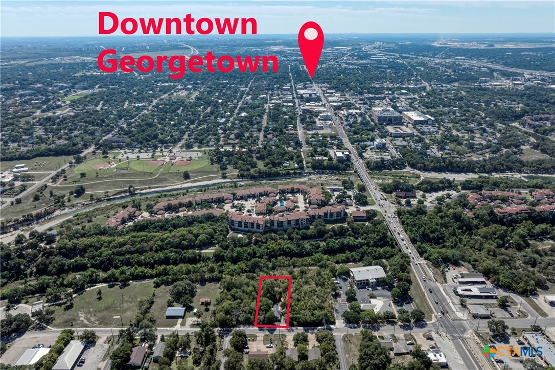 104 E Morrow Street, Georgetown, TX 78626 — photo 2