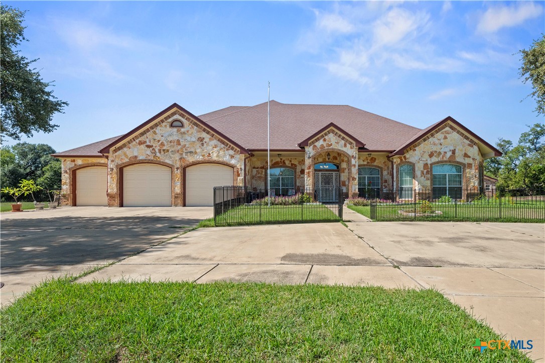 5005 Deerwood Loop — photo