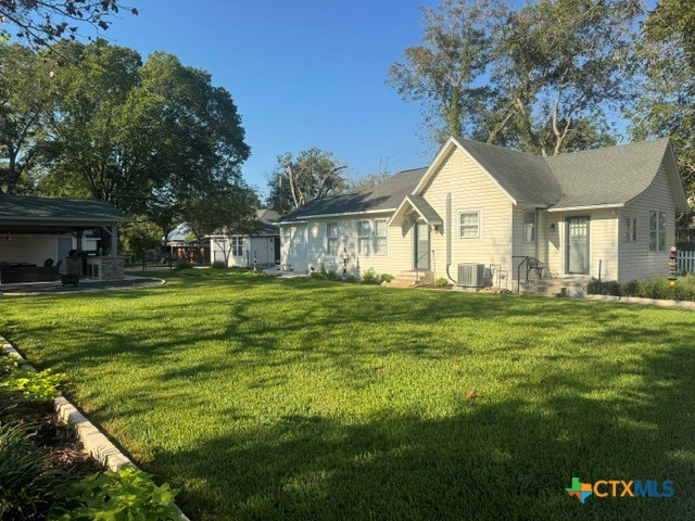 213 W Broadway Street — photo