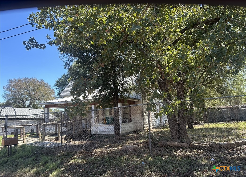 1504 Pidcoke Street — photo