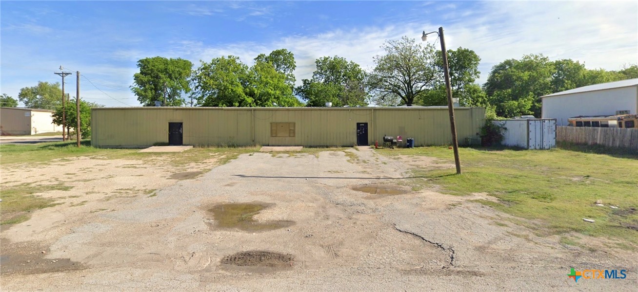 806 E French Avenue — photo