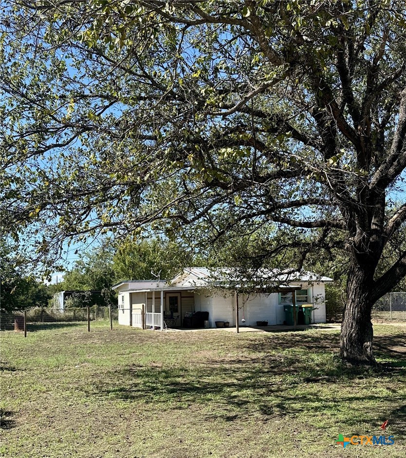 Home in Gatesville, TX 76528 — photo 2