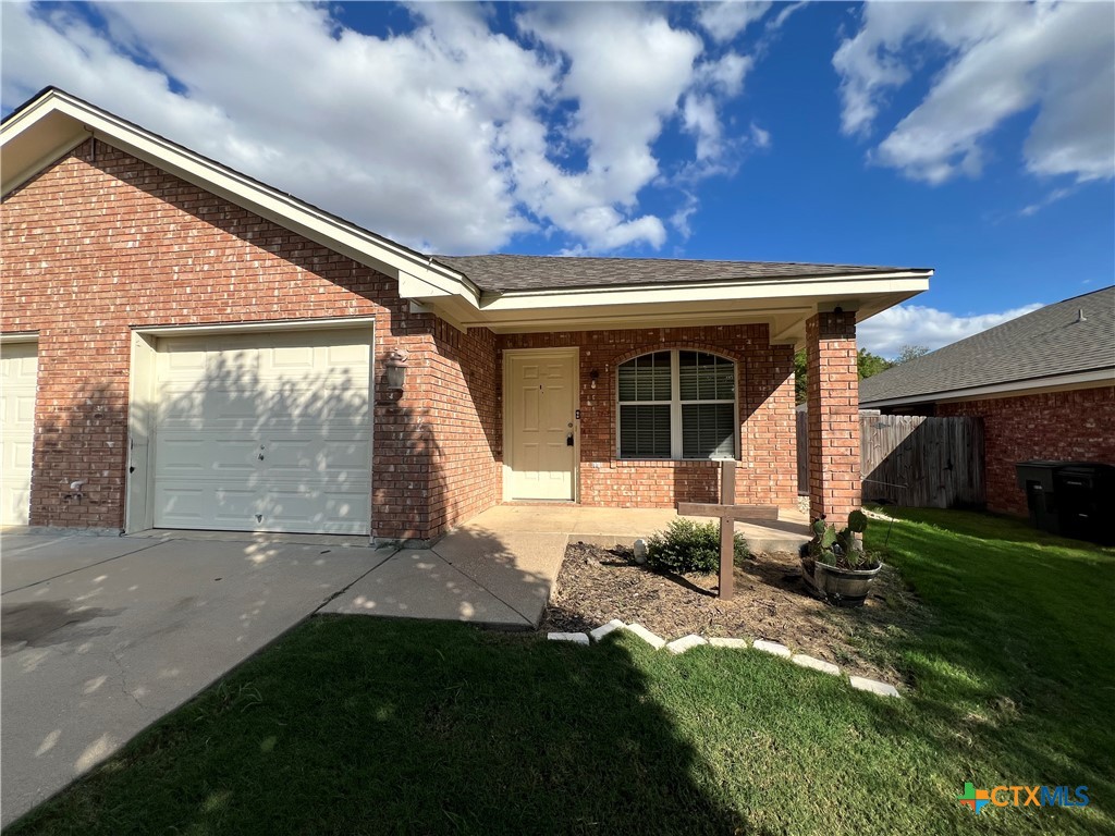 523 Olaf Drive Unit B — photo