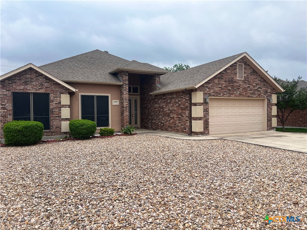 2213 Garden Gate Circle — photo