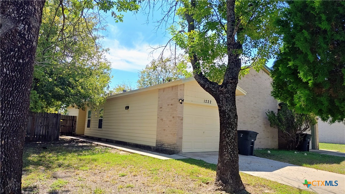 1222 Royal Crest Drive — photo