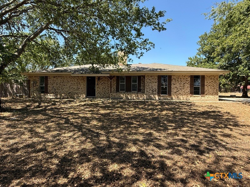 8092 FM 2657 — photo