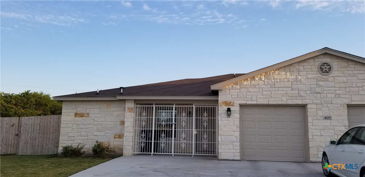 400 Lowes Boulevard Unit B — photo