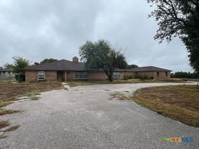 1520 W Highway 190 — photo