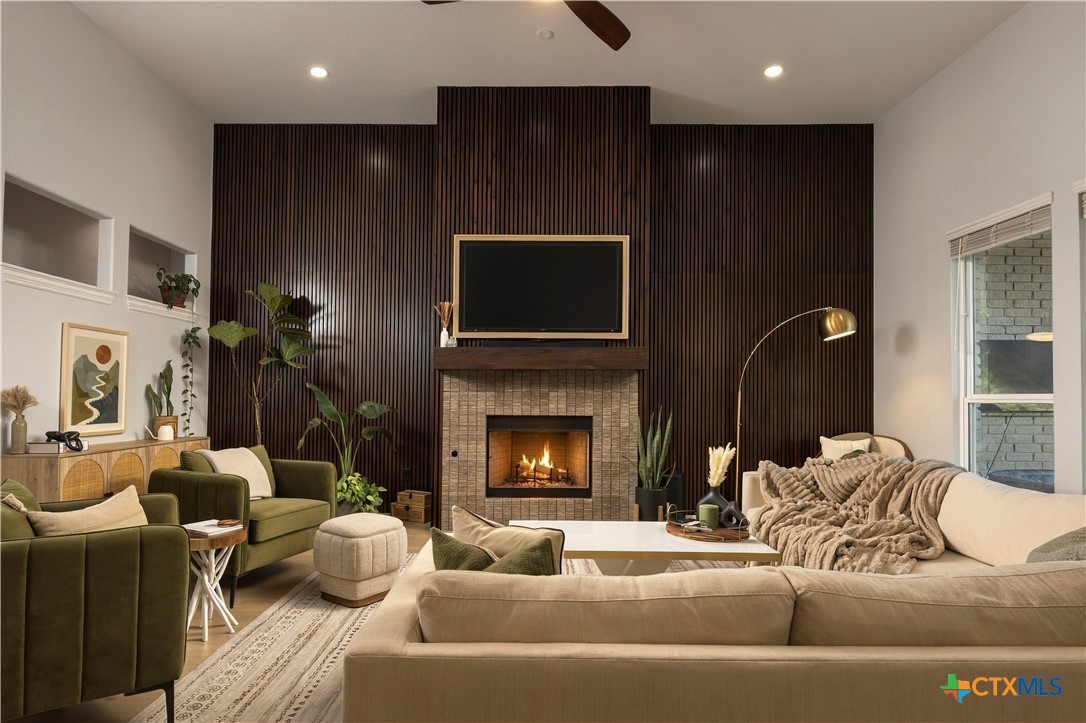 1130 Roaring Falls — photo
