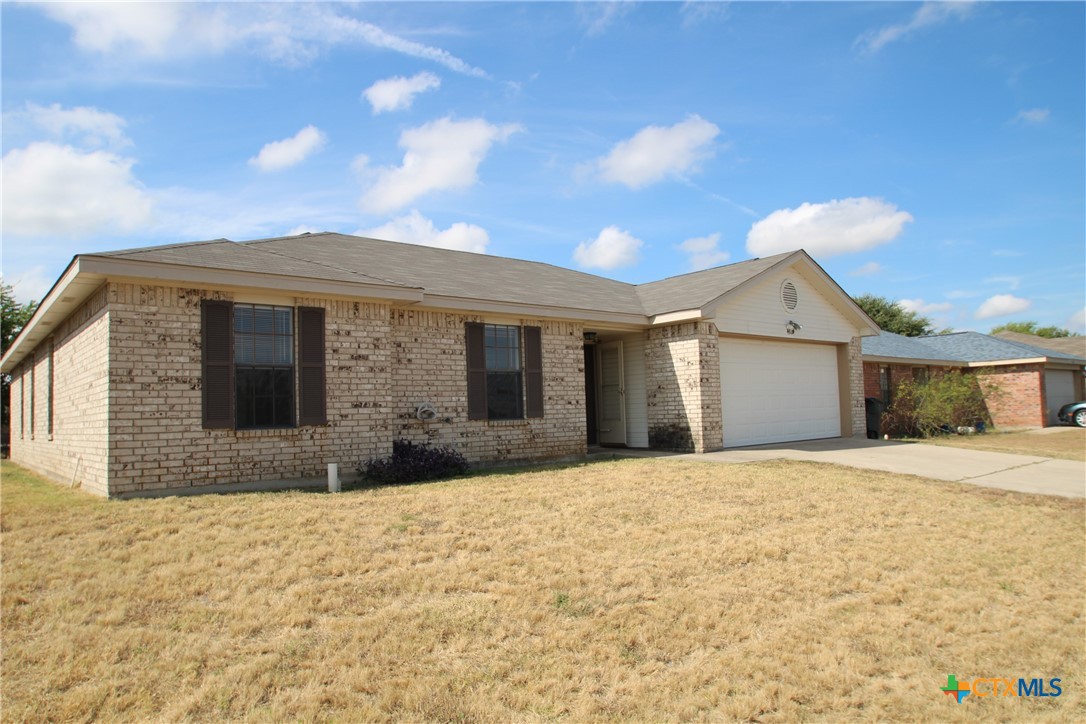 4604 Fieldcrest Drive — photo