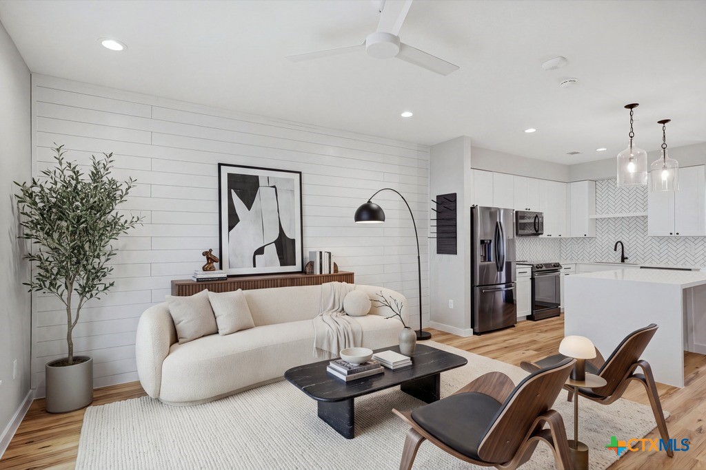 1208 N Academy Avenue Unit 3204 — photo