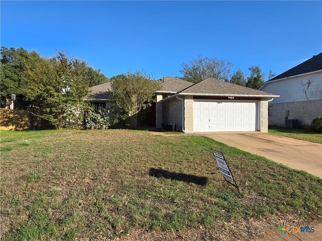 16405 Lone Wolf Drive — photo