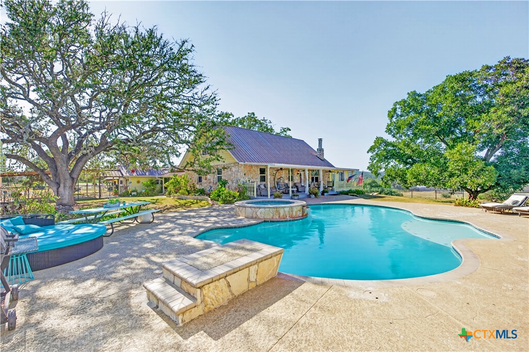 3320 Privilege Creek Road — photo