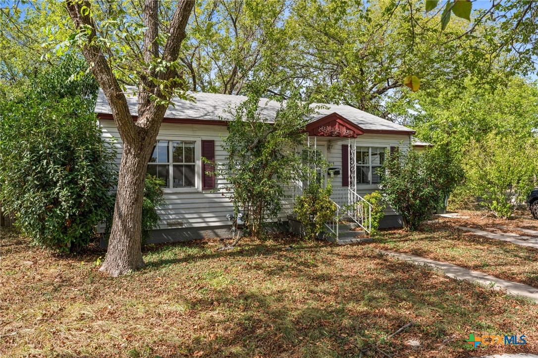 918 Alamo Court — photo