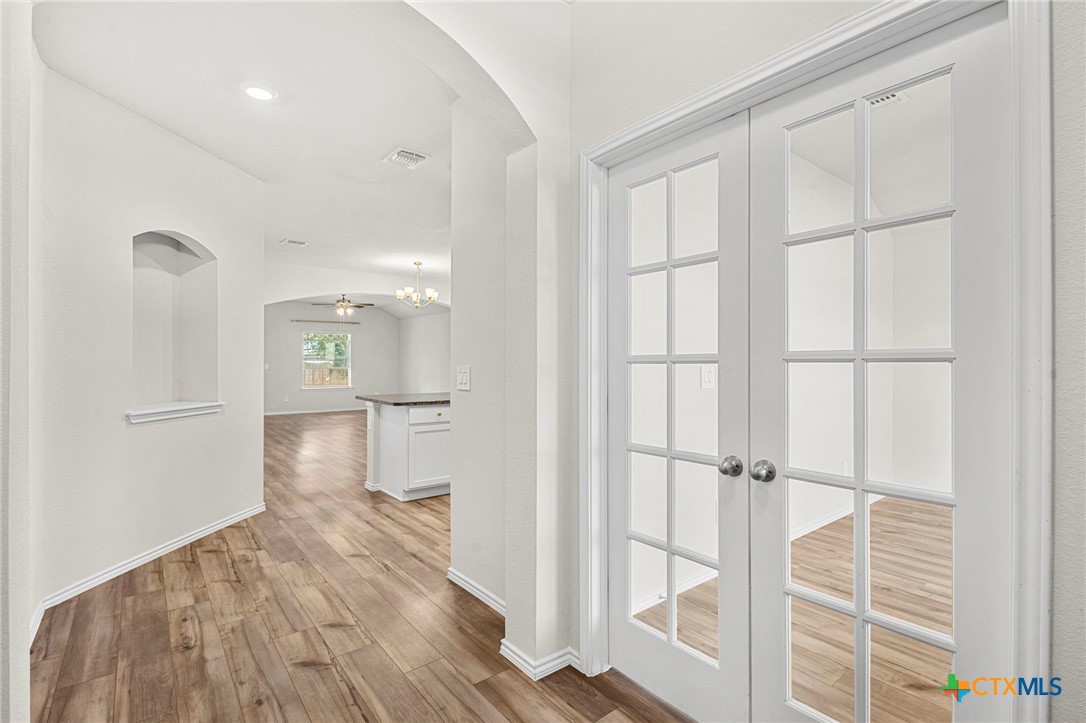2305 Aylesbury Drive — photo
